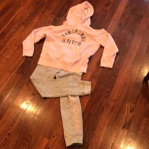 Abercrombie sweat suit
